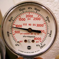 NẠP GAS ĐIỀU HÒA TẠI NHÀ Ở HÀ NỘI